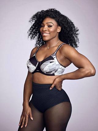 Serena Williams poseeraa Berlei-merkin mainoskampanjassa tiukoissa sporttiliiveissä, alushousuissa ja läpikuultavissa legginseissä.