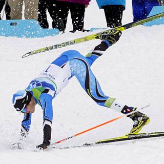 Janne Ryynäsen hyvin alkanut kilpailu kariutui Vancouverin olympialaisissa hiihto-osuuden pyllähdykseen.