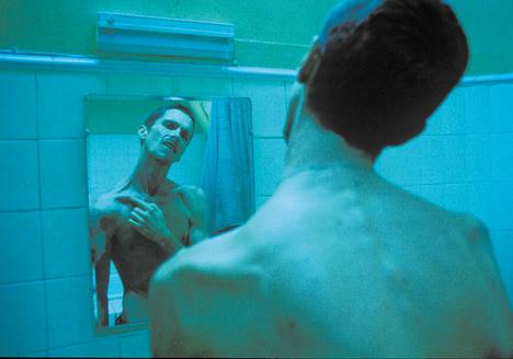 The Machinist -elokuva vaati Christian Balelta rajua painon pudottamista.