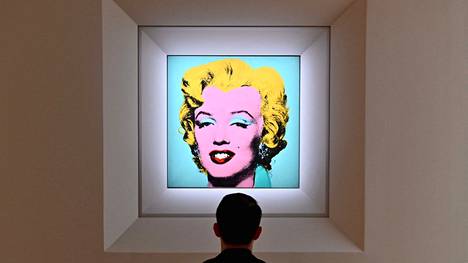 Marilyn Monroeta esittävä teos myytiin 195 miljoonan dollarin hintaan Christie’sin huutokaupassa New Yorkissa.