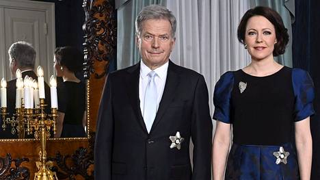 Tasavallan presidentti Sauli Niinistö ja rouva Jenni Haukio poseerasivat presidenttiparin kuvauksessa ennen itsenäisyyspäivän ohjelmaa Presidentinlinnassa Helsingissä 6. joulukuuta 2020.