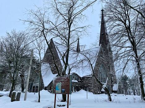Koiviston kirkko sijaitsee Suomenlahden rannalla nykyisessä Primorskissa. Kirkon tiloissa toimii paikallinen kotiseutumuseo.