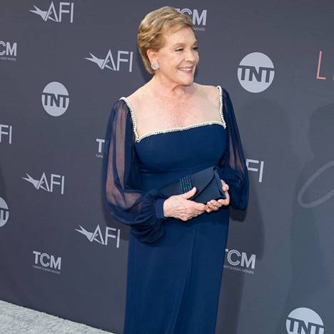 Yhdysvaltain elokuvainstituutti myönsi kesäkuussa Julie Andrewsille elämäntyöpalkinnon.