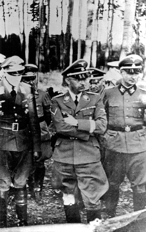 Heinrich Himmler kuvattuna kesäkuussa 1940.