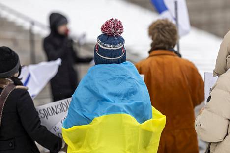 Bei der Demonstration war auch eine ukrainische Flagge zu sehen.