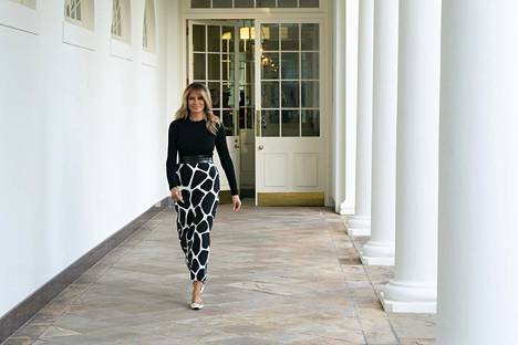 Melania Trump kuvattiin Valkoisessa talossa marraskuussa 2020 Trumpin jo hävittyä presidentinvaalit.