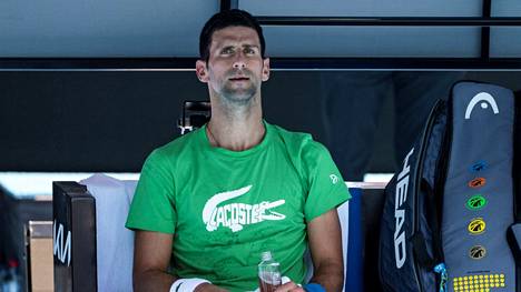 Novak Djokovic aikoo pelata Dubaissa. 