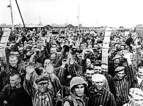 Yhdysvaltojen joukot saapuivat Dachaun keskitysleirille huhtikuun lopussa 1945.