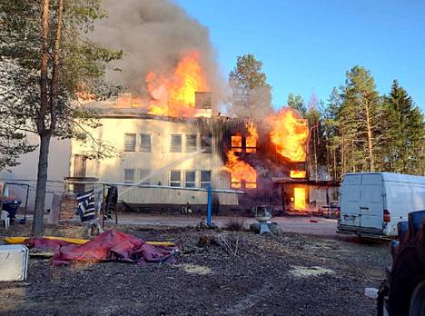 Jana Nyqvist-Pekarinen's house was already in flames when the rescue service arrived.
