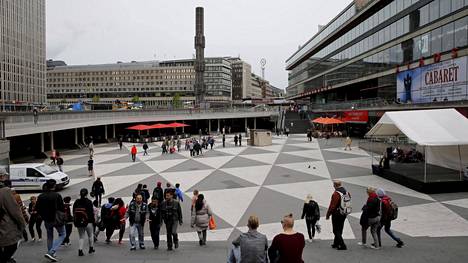 Joukkotappelu tapahtui Sergelin torilla Tukholman keskustassa.