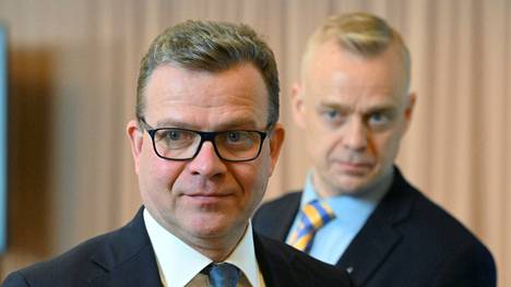 Petteri Orpo ja Timo Heinonen esittelivät kokoomuksen vaihtoehtobudjettia.