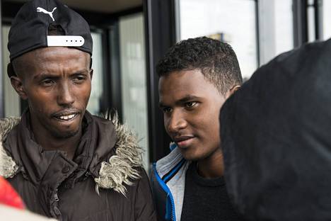 Pakolaiset kertovat nyt, miksi haluavat juuri Suomeen: ”Somaliassa kaikki  puhuvat Suomesta” - Kotimaa - Ilta-Sanomat