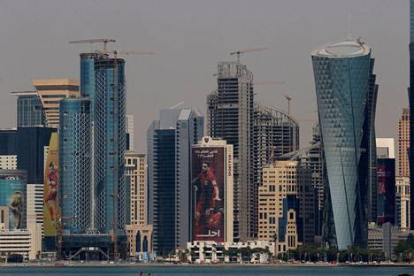 Noin 85 prosenttia Qatarin kolmen miljoonan ihmisen väestöstä on ulkomaalaisia työntekijöitä.