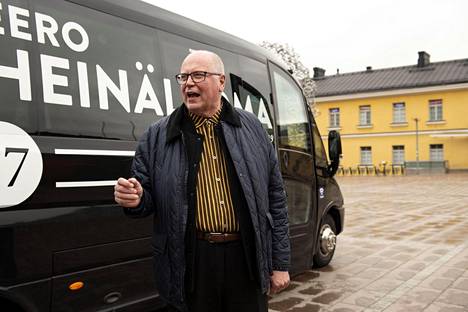 Sdp:n eurovaaliehdokas Eero Heinäluomalla tulee lauantaina täyteen sadas eurovaalien kampanjatilaisuus.