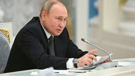 Venäjän presidentti Vladimir Putin turvallisuusneuvoston kokouksessa 25. toukokuuta Moskovassa.