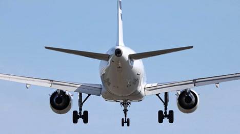 Lentokoneista saastuttavampia ovat turbiinimoottorit. Lyhyt matka saastuttaa henkilökilometriä kohden enemmän kuin pitkä matka.