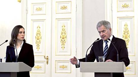 Presidentti Sauli Niinistö ja pääministeri Sanna Marin pitivät yhteiden lehdistötilaisuuden Venäjän aloitettua sotatoimet Ukrainassa. 
