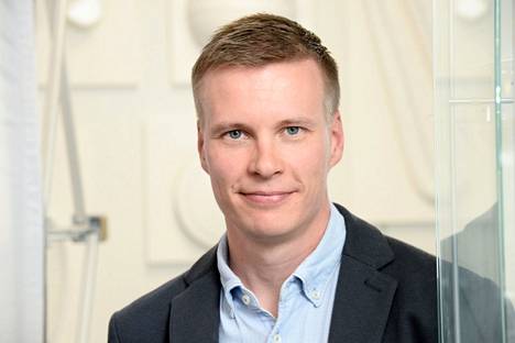 Huippu-urheiluyksikön johtaja Matti Heikkinen kuvattuna Olympiakomitean tiedotustilaisuudessa heinäkuun alussa.
