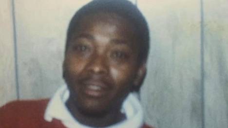 Poliisin mukaan Timothy Coggins, 23, joutui rasistisen rikoksen uhriksi lokakuussa 1983.