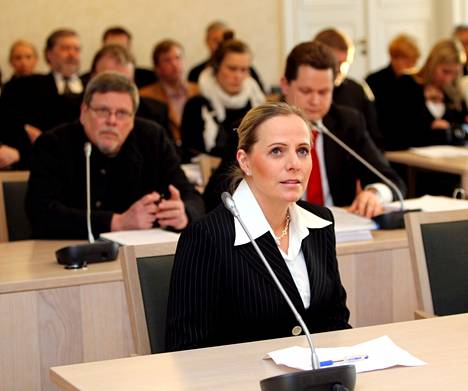Susan Ruusunen ja kustantaja Kari Ojala tuomittiin sakkoihin.