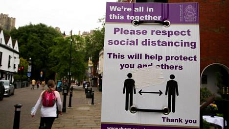 Britanniassa ei 19. heinäkuuta alkaen tarvitse rajoittaa sosiaalisia kontakteja tai pitää turvavälejä, jos hallituksen suunnitelma toteutuu.