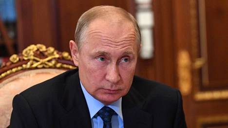 Vladimir Putin varoittaa länsimaita ”historiallisesta revisionismista”.