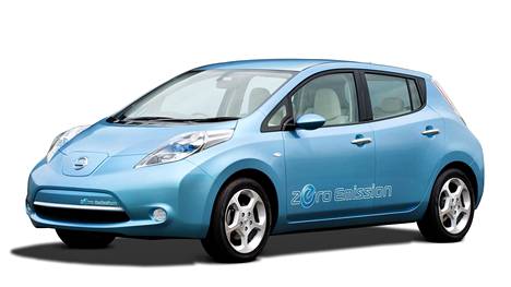 Esimerkiksi Nettiauto-palvelusta löytyy säännöllisesti noin 8 000-9 000 euron hintaisia Nissanin Leaf-täyssähköautoja, jotka edustavat jo yli kymmenen vuotta vanhaa sähköautotekniikkaa. Se näkyy ennen muuta arkitoimintamatkassa.