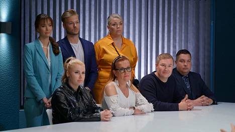 Viljami Harjuniemi (ylhäällä keskellä) joutui kuulemaan karuja faktoja johtoryhmässä.