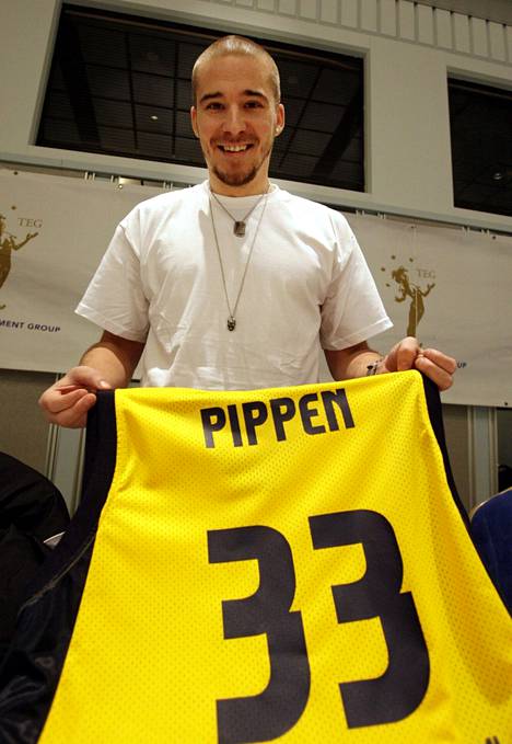 Aleksi Valavuori junaili Scottie Pippenin Suomeen pelaamaan.