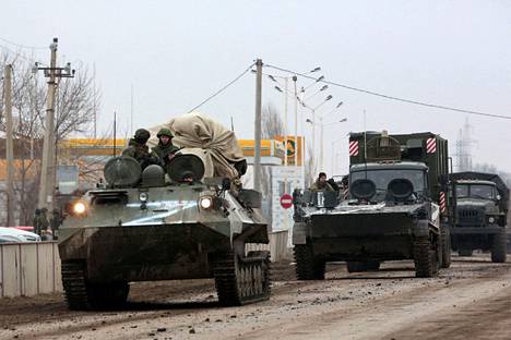 Venäjän armeijan ajoneuvoja Krimillä 25. helmikuuta 2022.
