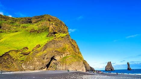 Reynisfjalan ranta Islannissa on päässyt maailman kauneimpien rantojen listalle.
