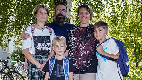 Harkovasta sotaa paenneen Bedenkon perheen kolme lasta aloittivat Seinäjoella koulun ja esikoulun.