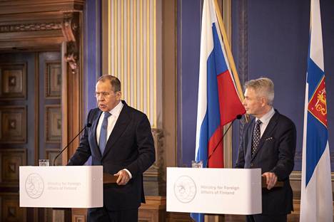 Venäjän ulkoministeri Sergei Lavrov (vas.) ja Suomen ulkoministeri Pekka Haavisto tapasivat tiistaina Helsingissä.