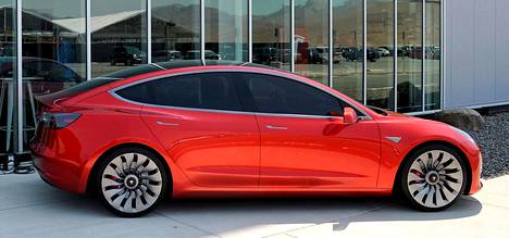 Tesla Model 3:n protyyppi kuvattuna Nevadassa.