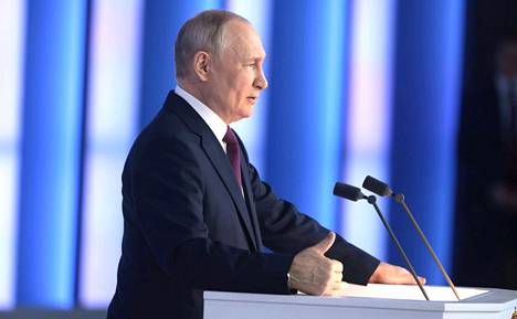 Kehonkielen asiantuntijan mukaan Putin esiintyi itsevarmasti.