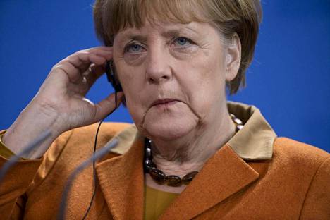 NSA kuunteli Angela Merkelin puheluita.