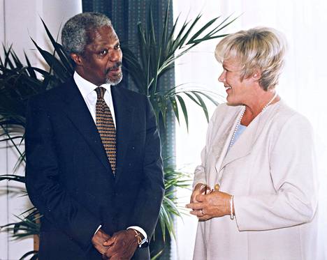 Vuosi 1997. ”Ihana esimieheni, YK:n pääsihteeri Kofi Annan ja minä.”