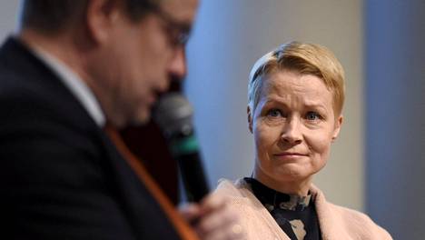 Me-säätiön toimitusjohtaja Ulla Nord (oik.) ja Evan johtaja Matti Apunen Evan raportin julkistustilaisuudessa tänään.