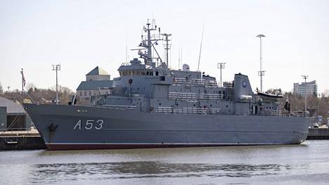 Latvian LVNS Virsaitis-alus Turun satamassa.