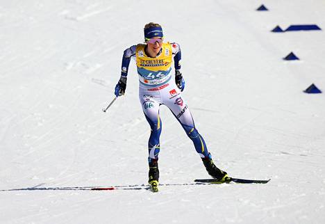 Frida Karlsson lykki Oberstdorfissa kaksi hopeaa ja pronssin.