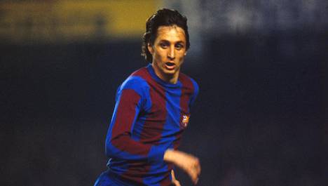 Johan Cruyff FC Barcelonan paidassa.