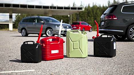 Monet autoilijat miettivät, millä polttoaineella toimivan auton valitsisi? Etanoli, diesel, maakaasu vai bensiini.