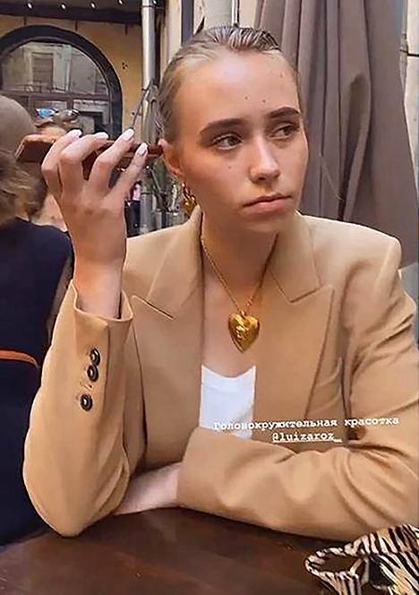 Putinin tyttäreksi uumoiltu Luiza Rozova ei ole myöntänyt eikä kieltänyt sukujuuriaan.