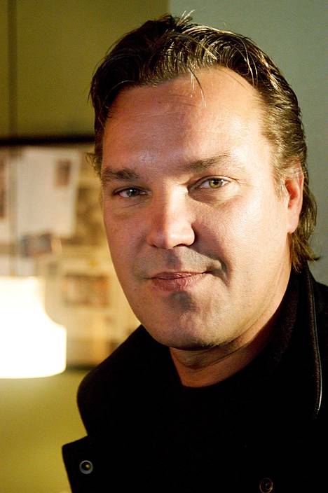 2003: Juha Veijosen kerrottiin näyttelevän Jussi Varesta Reijo Mäen kirjaan perustuva elokuvassa.
