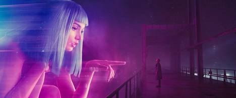 Blade Runner 2049 on pökerryttävä ja kunnianhimoinen tieteisspektaakkeli.
