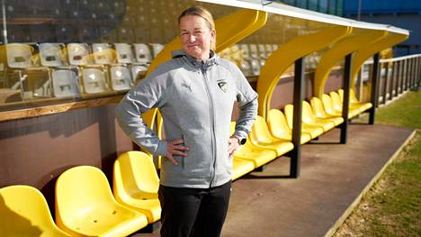 Rosa Lappi-Seppälä valmentaa jatkossa Saudi-Arabian naisten maajoukkuetta.