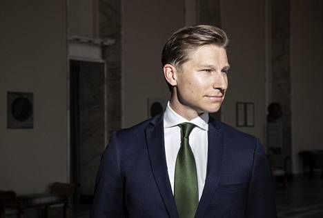 Antti Häkkänen sanoo, ettei hänellä ole tällä hetkellä mitään vireillä Porin puoluekokouksen suhteen.