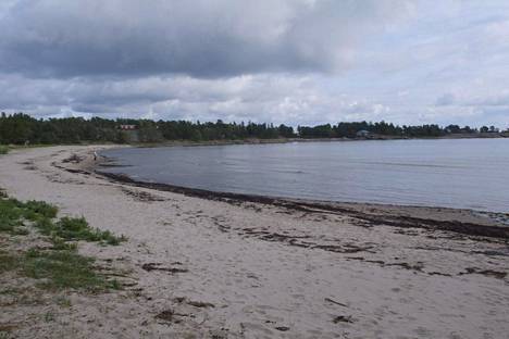 Ahvenanmaa Degersandin hiekkarantaa kehutaan myös ulkomaisilla sivustoilla.