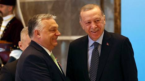 Unkarin pääministeri Viktor Orban ja Turkin presidentti Recep Tayyip Erdogan ovat sopineet, että Turkki ratifioi Suomen jäsenyyden Unkarin jälkeen.