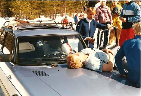 Matti Nykäsen Saab 900 turbo hohti aurinkoisena kevätpäivänä 1985.